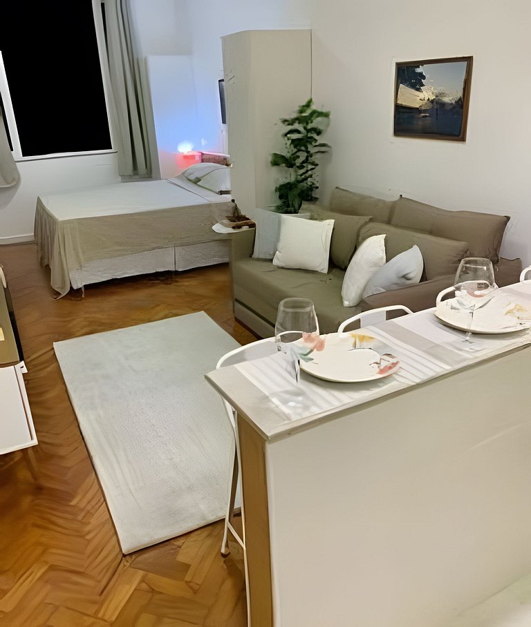 Loft Inteiro Copacabana Decorado 2 quadras da praia