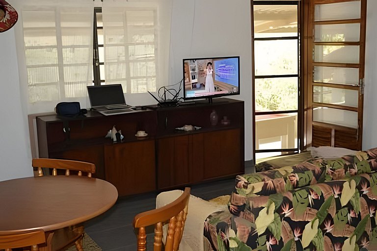 Sitio Agradável com Lago e Piscina Guararema!