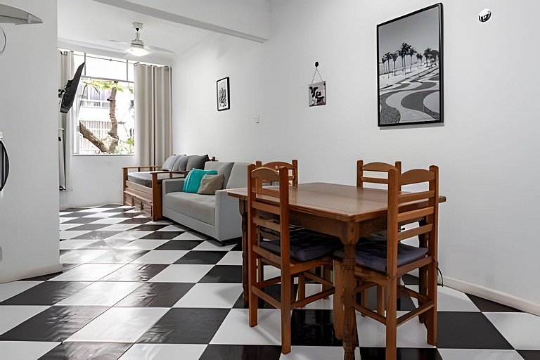 50 Metros da Praia de Copacabana! Entre Ipanema