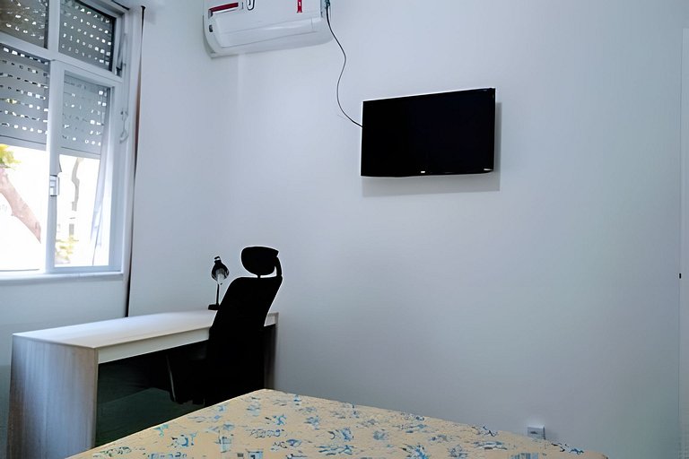 50 Metros da Praia de Copacabana! Entre Ipanema