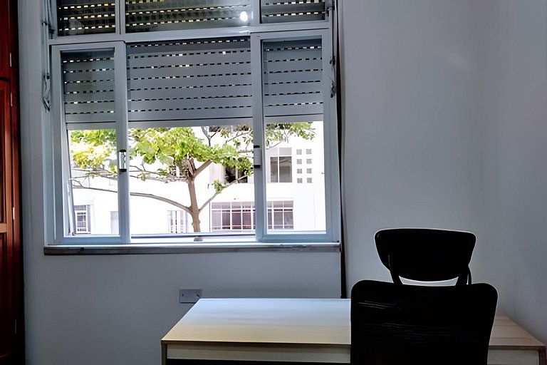 50 Metros da Praia de Copacabana! Entre Ipanema